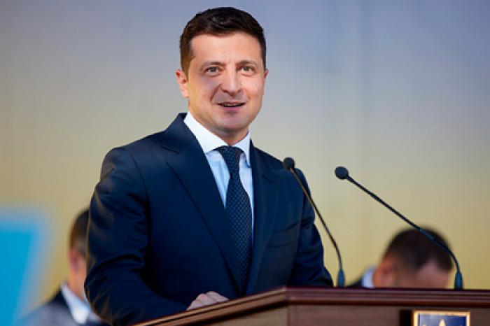 Зеленский заявил об отсутствии «юридического фундамента» всеукраинского опроса