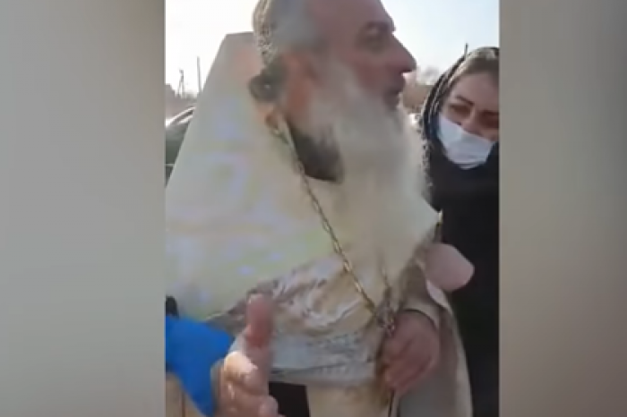 Пьяный священник сорвал похороны российской учительницы
