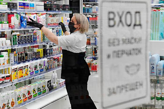 В России продлили упрощенный режим регистрации лекарств от коронавируса