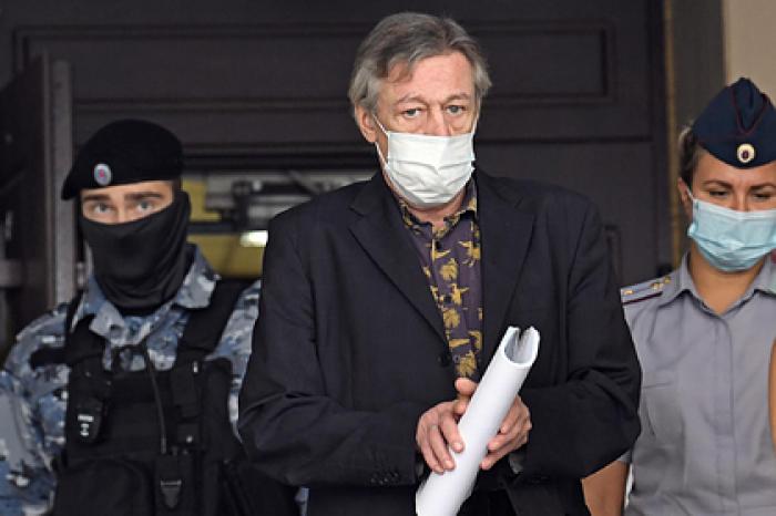 Адвокат Ефремова попросит суд пересмотреть дело о смертельном ДТП