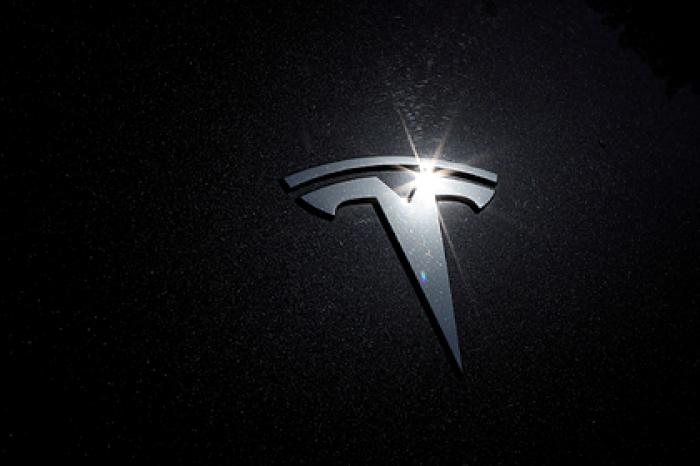 Бывший сотрудник раскрыл секрет Tesla и поплатился