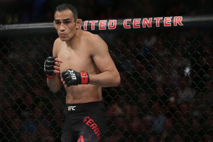 Фергюсон потерпел второе подряд поражение в UFC