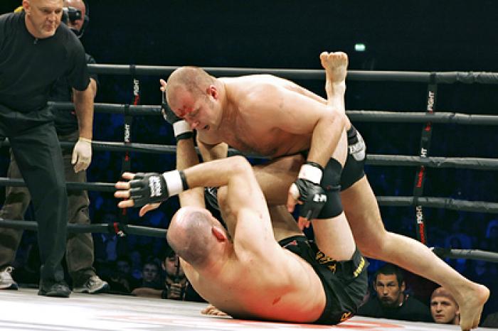 Глава Bellator рассказал о больших планах на прощальный бой Емельяненко