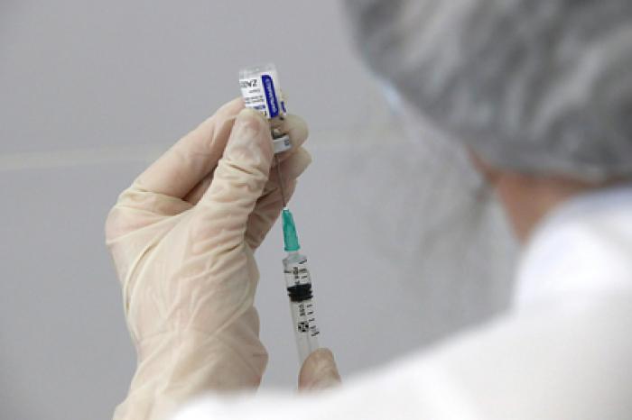 Глава Роспотребнадзора рассказала об исследовании вакцин от COVID-19 для пожилых