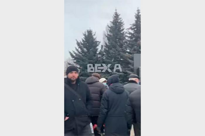 На похоронах мэра Харькова запустили фейерверк