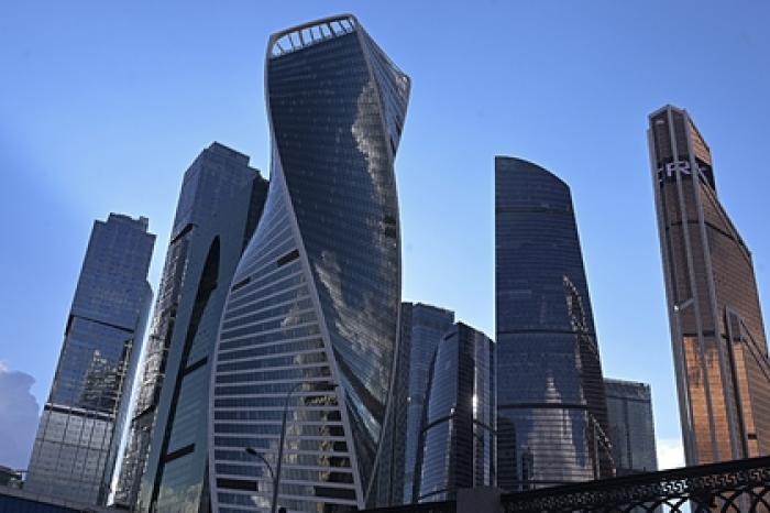 Названо число готовых повысить зарплаты в 2021 году работодателей