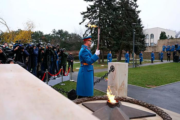 Неизвестные осквернили Вечный огонь в Белграде