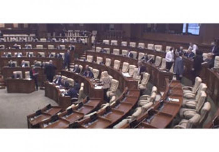 PARLAMENTUL NOAPTE TÂRZIU A APROBAT PACHETUL DE LEGI BUGETARE