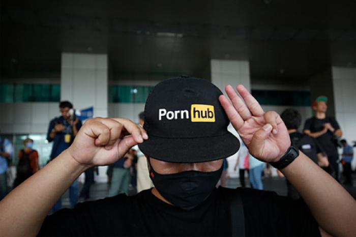 PornHub ответил на обвинения в публикации видео с насилием над детьми