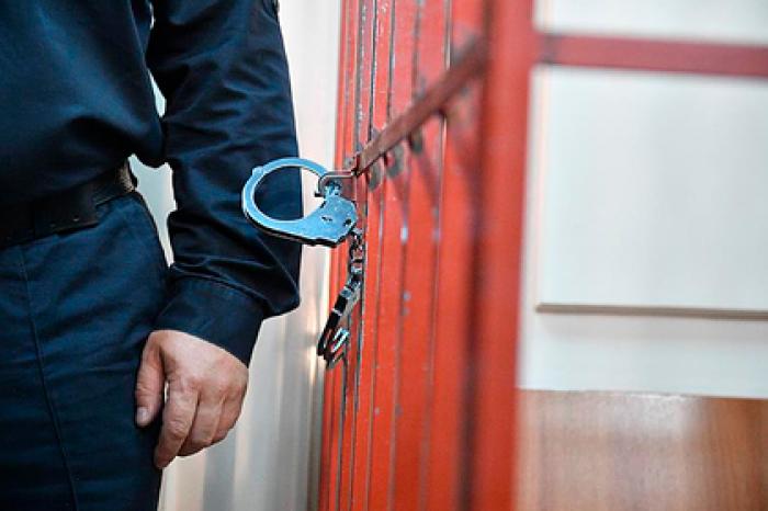 Прокурор запросил срок супругам из-за гулявшего на их свадьбе оперативника ФСБ
