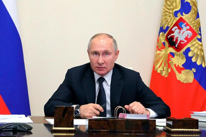 Путин согласился с идеей повысить МРОТ