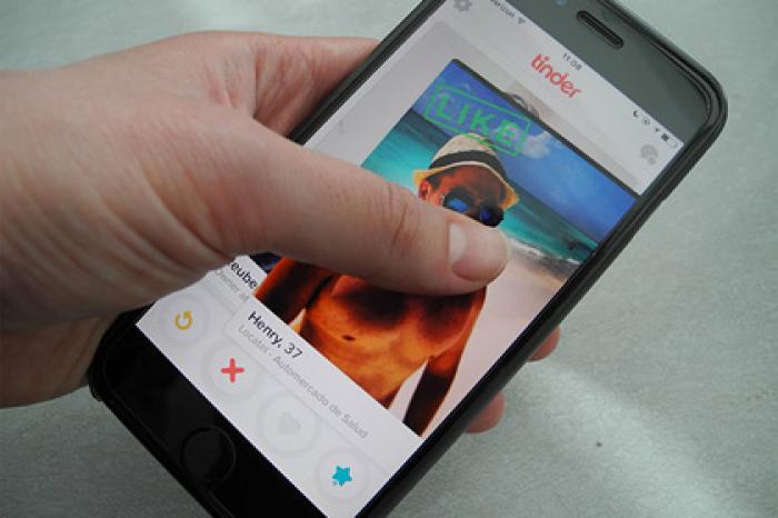 Работник Tinder раскрыл секреты успешных знакомств