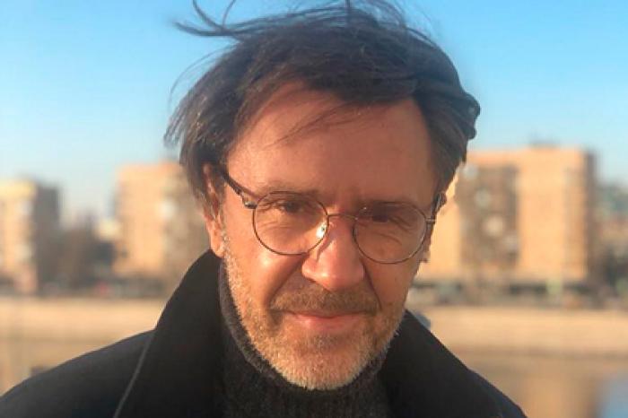 Шнуров стихами ответил на критику Хинштейна за употребление мата