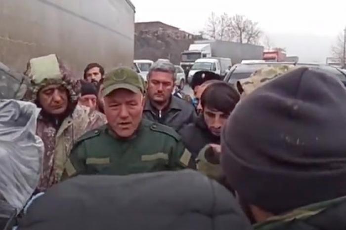 В Армении начали перекрывать дороги от страха перед азербайджанскими обстрелами