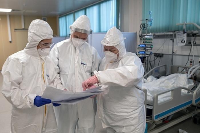В России спрогнозирован рост числа больных COVID-19 до Нового года