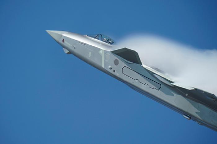 В США назвали победителя боя российского Су-57 с китайским J-20