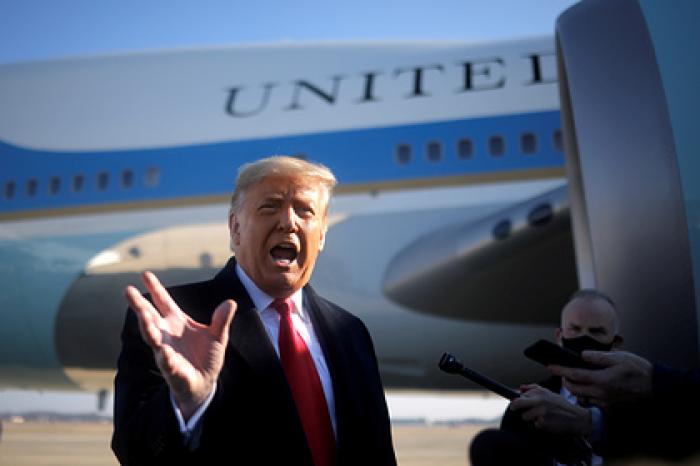 Аккаунты Трампа в Facebook и Instagram разморозили