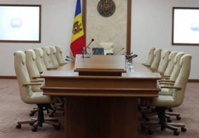 EXPERŢII AU EVALUAT ŞANSELE APROBĂRII ÎN PARLAMENT A CANDIDATULUI PENTRU FUNCŢIA DE PREMIER