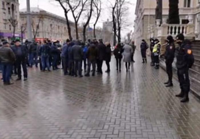 ​FERMIERII AU ORGANIZAT UN PROTEST ÎMPOTRIVA URMĂRIRII PENALE PENTRU ACȚIUNI NEAUTORIZATE