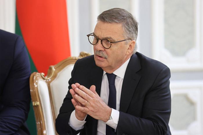 Глава IIHF пожаловался на проблемы из-за общения с Лукашенко