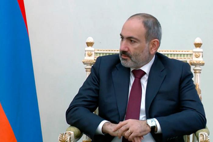 Пашинян вылетел в Москву на переговоры по Нагорному Карабаху