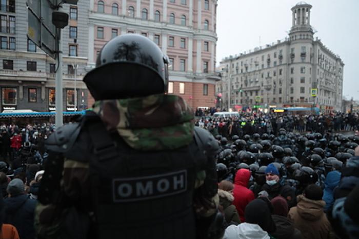 Полиция нашла и задержала напавшего на инспекторов ДПС в Петербурге