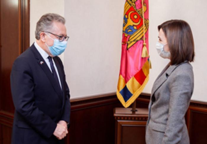 PREȘEDINTELE AU DISCUTAT CU AMBASADORUL FRANȚEI SITUAȚIA POLITICĂ INTERNĂ DIN MOLDOVA