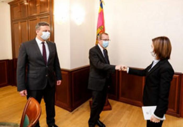 PREŞEDINTELE MIZEAZĂ PE SPRIJINUL ONU PENTRU A ACCESA CÂT MAI RAPID VACCINUL COVID-19
