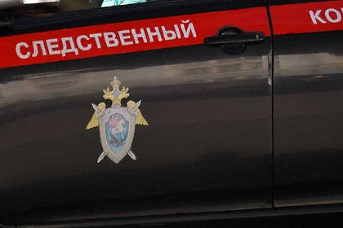Россиянин жестко бросил своих детей на пол и был задержан