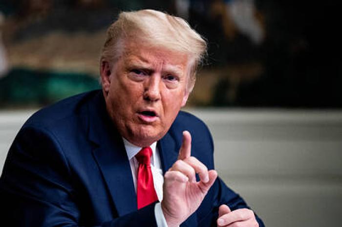 Twitter бессрочно заблокировал аккаунт Трампа