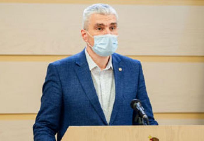 VICEPREŞEDINTELE PARLAMENTULUI SPERĂ CA „REACŢIA NEGATIVĂ A LUI DODON ȘI COLEGILOR SĂI SĂ NU PROVOACE CONFLICTELE INTERETNICE”