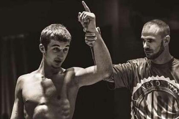 Брат Магомедшарипова подписал контракт с Bellator