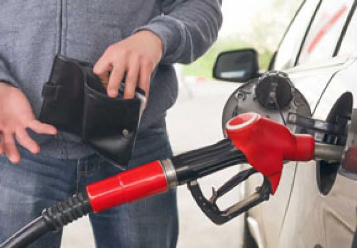 COMISIA ECONOMICĂ PARLAMENTARĂ A ANALIZAT SITUAȚIA PE PIAȚA PRODUSELOR PETROLIERE ÎN LEGĂTURĂ CU MAJORAREA PREȚURILOR