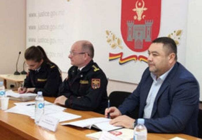 DIRECTORUL ADJUNCT AL ADMINISTRAŢIEI INSTITUȚIILOR PENITENICIARE A FOST REŢINUT CU SUSPECIUNEA DE CORUPȚIE