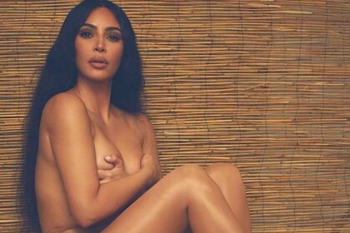 Ким Кардашьян поделилась фото топлес после развода и была пристыжена в сети