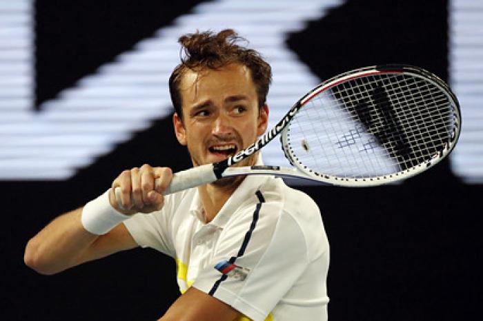 Медведев проиграл Джоковичу в финале Australian Open