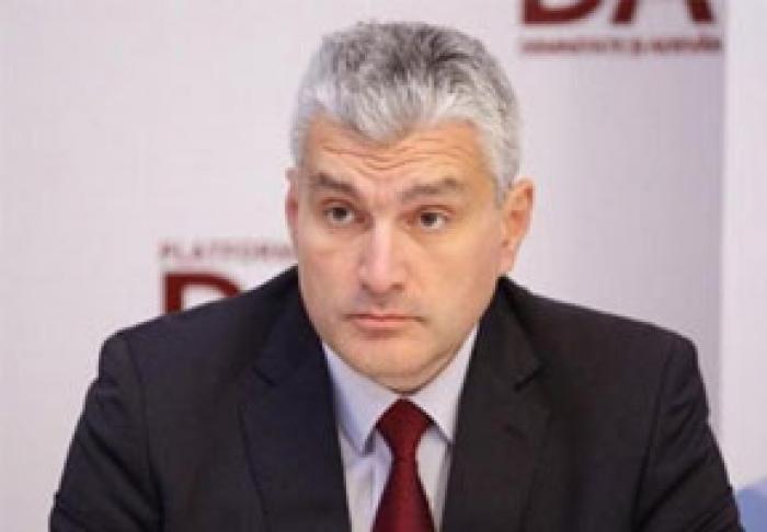 ​ PARTIDUL „PLATFORMA DA” INSISTĂ ASUPRA CONVOCĂRII URGENTE A UNEI ȘEDINȚE A CSC PRIVIND CONCESIUNEA AEROPORTULUI