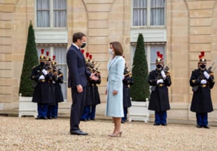 PREŞEDINŢII FRANŢEI ŞI MOLDOVEI AU DISCUTAT DEZVOLTAREA RELAŢIILOR BILATERALE
