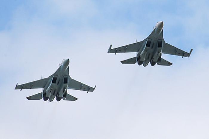 Российские Су-27 перехватили группу самолетов ВВС Франции над Черным морем