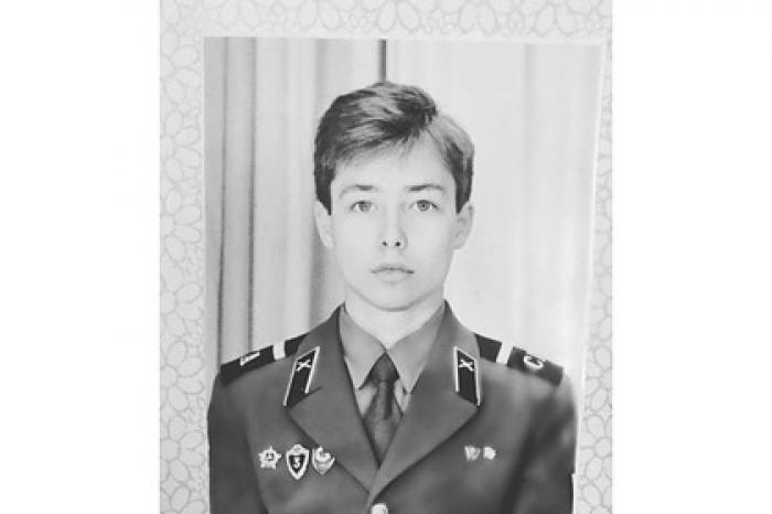 Сергей Зверев опубликовал армейское фото и восхитил поклонников