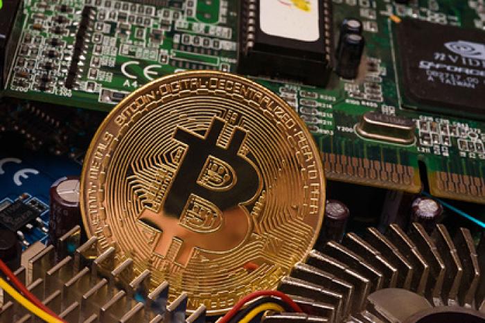 Цена биткоина опять побила рекорд