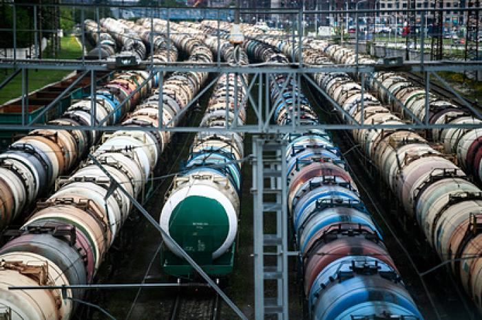 Цена нефти подскочила до максимума за год
