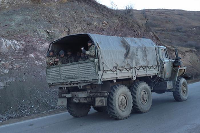 Азербайджан обвинил Армению в тайной переброске военных в Карабах