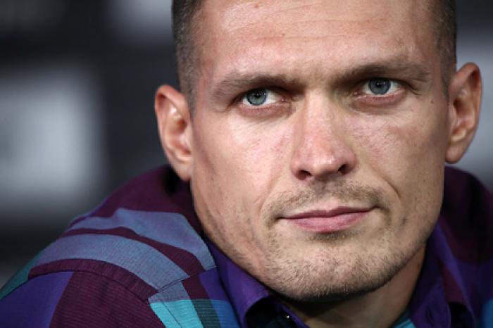 Боксер Усик рассказал о предложении от главы UFC
