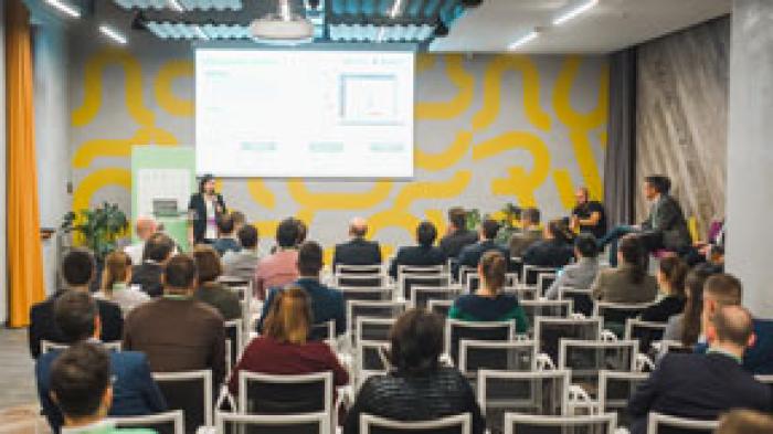 COLABORARE CU 15 STARTUP-URI PENTRU INOVAREA SERVICIILOR BANCARE
