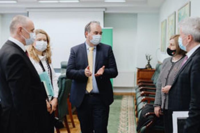 INVESTIM ÎN EDUCAȚIA FINANCIARĂ A UNEI NOI GENERAȚII PENTRU SECTORUL BANCAR