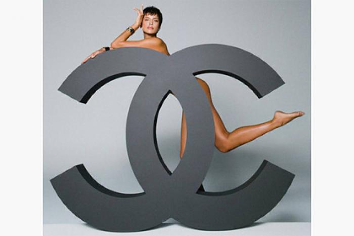 Ирина Шейк снялась обнаженной для журнала Vogue