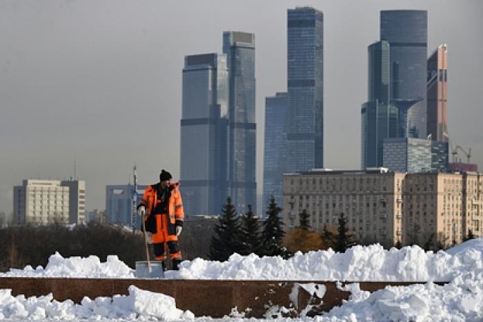 Москвичей предупредили о метели и барическом дне