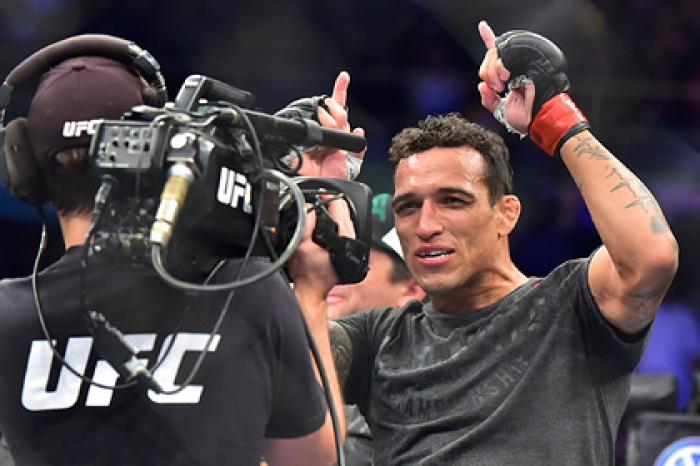 Названы претенденты на вакантный после ухода Нурмагомедова пояс чемпиона UFC