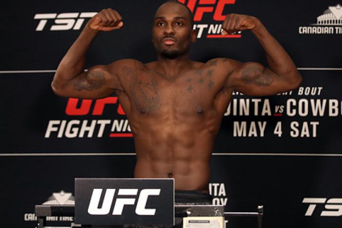 Определился победитель главного боя турнира UFC Vegas 22